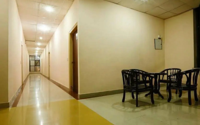 Hotel Anand Lok