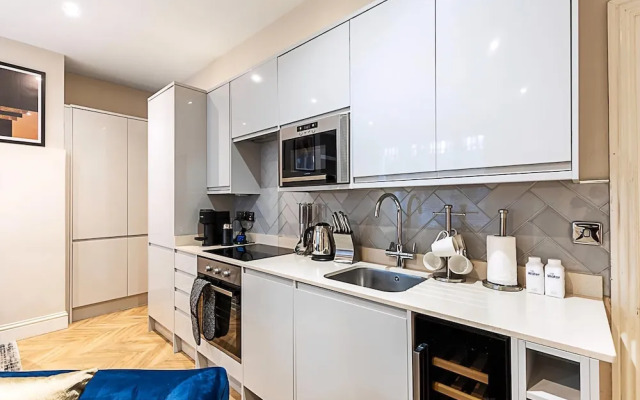Beautiful Two Bedroom Abode in Notting Hill