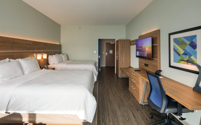 Holiday Inn Express & Suites Charlotte - South End by IHG