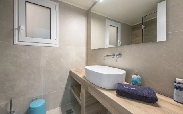 Athens Bright Suite by Cloudkeys