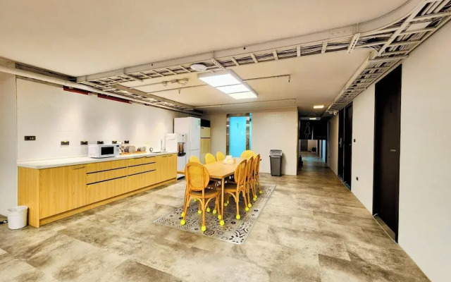 Just Live Hostel