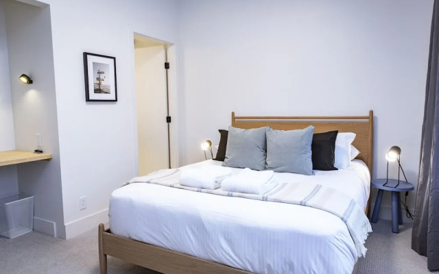 Tumbledown Condo By Revelstoke Vacations