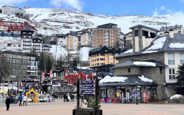 Todosierranevada Zona Baja - Varios Edificios - Junto A Los Telecabinas