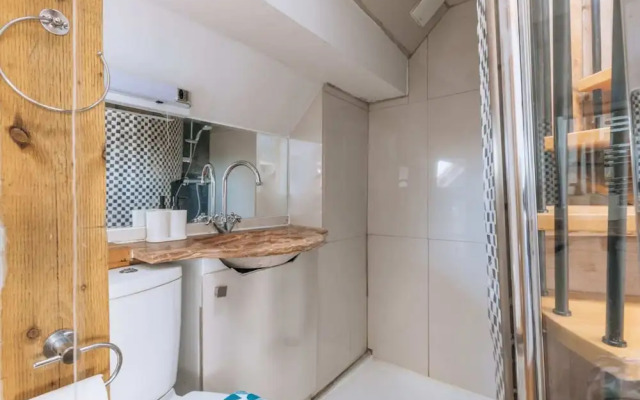 Vibrant & Eclectic 3 Bedroom Flat - Bedminster, Bristol!