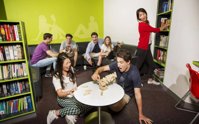 Space Hotel - Hostel