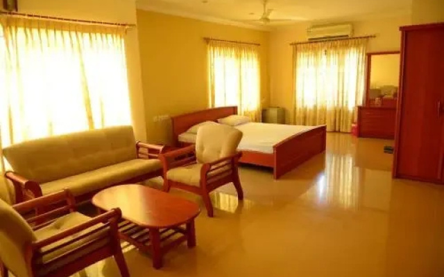 Mascot Paradise City Hotel