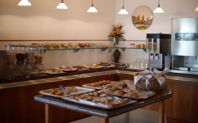 COLORADO Hotel snc by Prandolini Floria & C