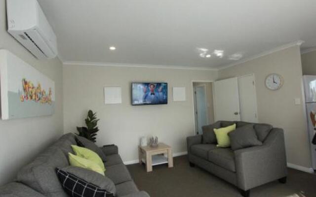 Rose Apartments Unit 1 Central Rotorua-Accommodation&Spa