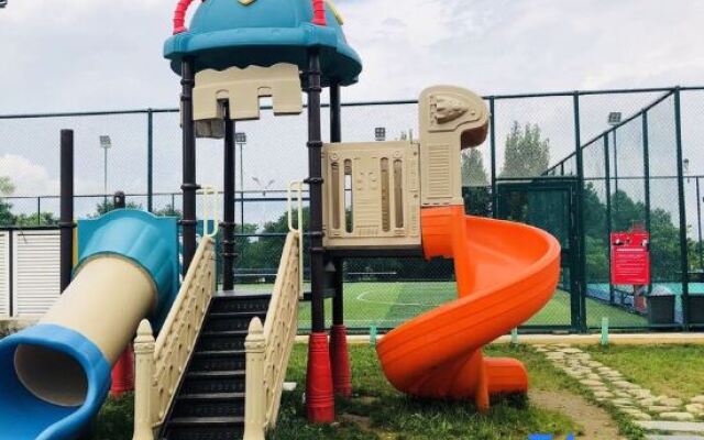 Gemudun Villa Courtyard