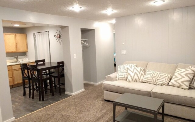 2 Bedroom Basement Apartment Quiet Neighborhood