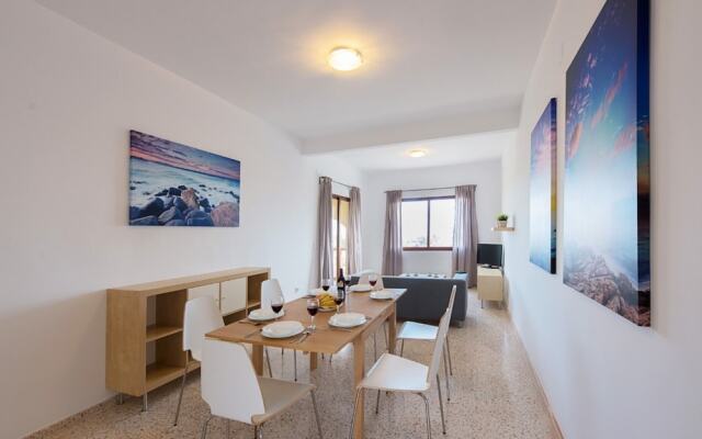 Villa - 12 Bedrooms with Pool and WiFi - 104971