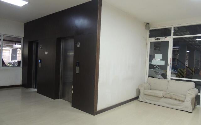 Studio Room at V Apartment
