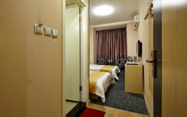 Super 8 Hotel Jinan Railway Station Square