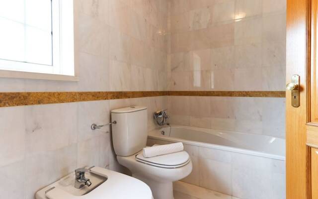 Caparica Beach Villa by Homing