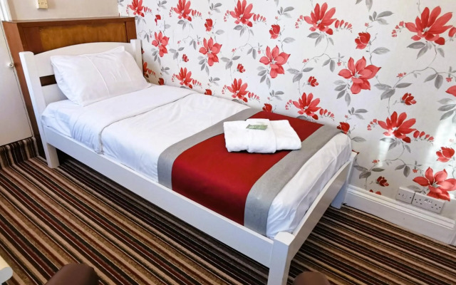 Russell Hotel