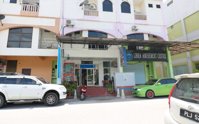 Max Ferringhi Hotel