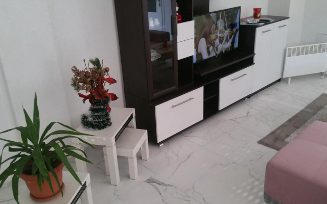 Xxl Apartament City Centar 1