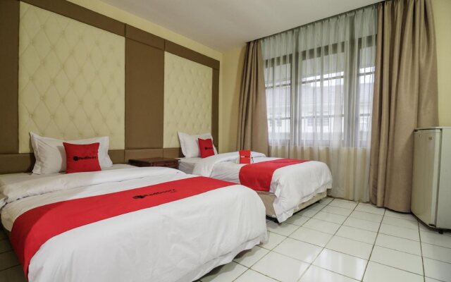 Hotel Graha Dinar by Reddoorz