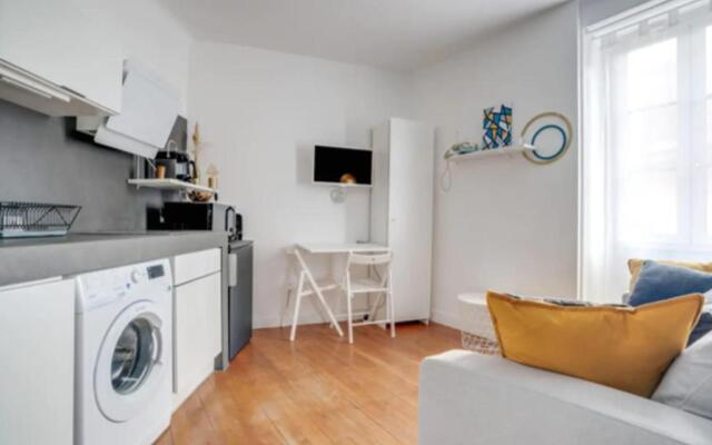 Cosy Studio In The Centre 500m From The Beach