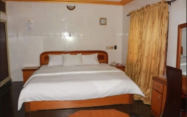 Cute Villa Hotel and Suites