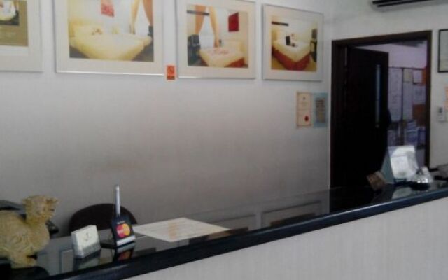 Hotel Seven