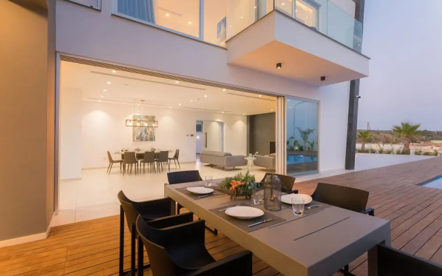 Cove Seaview Villas
