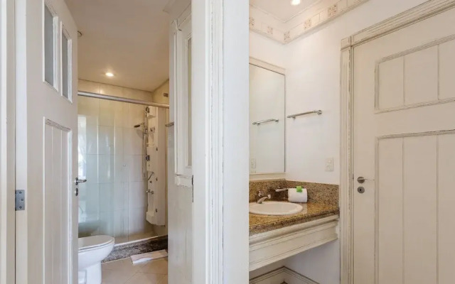 Suite com cozinha dentro de hotel ILCTOP