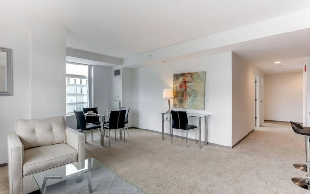Global Luxury Suites at Kendall West