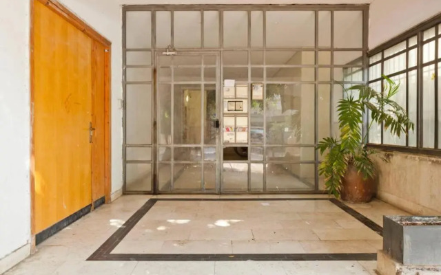 Gordon beach! 2 bedrooms great location