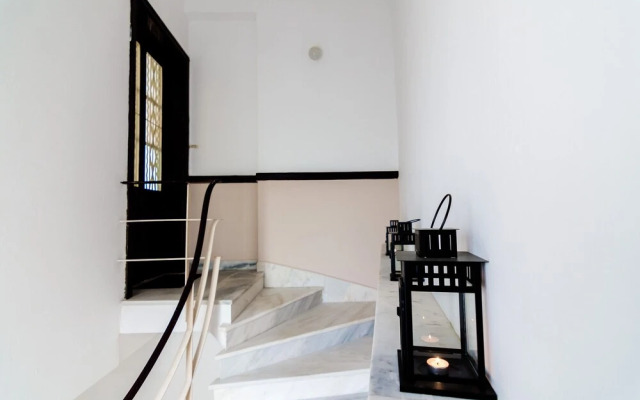 Hippy Decorated 2 Bedrooms Apartment