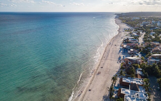 Beachfront Homes by Playa Paradise