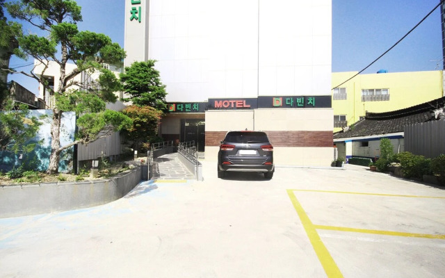 hotelImage