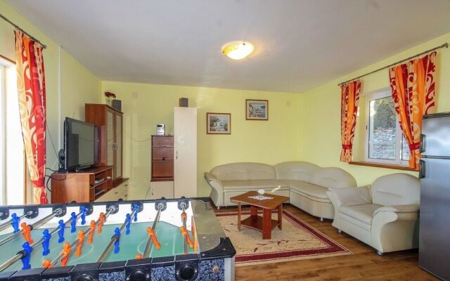 House Green Side Sunset