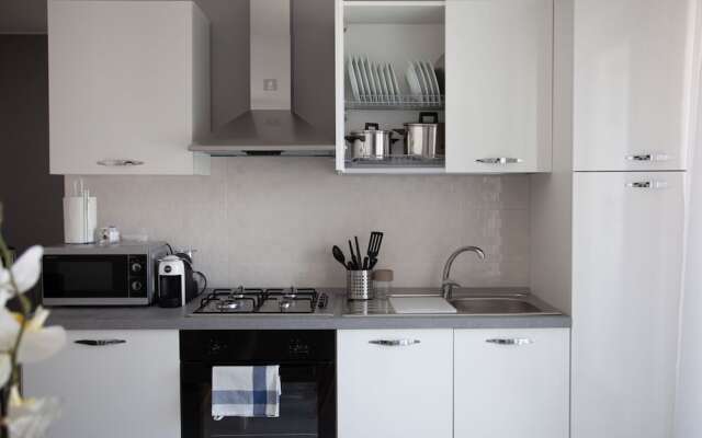 House 103 Rent Apartment