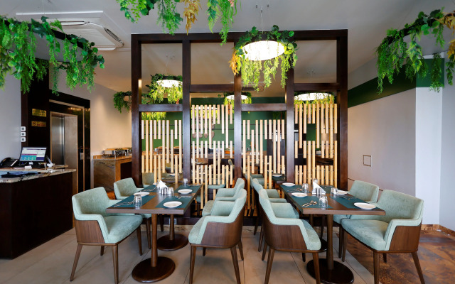 Quality Inn City Centre Varanasi