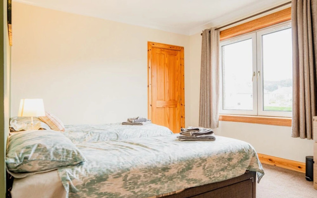 3BD House Fantastic Mountain Views Innerleithen