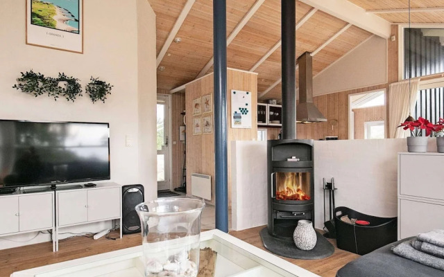6 Person Holiday Home in Albaek