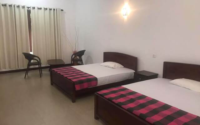 Canalside Villa & Guest House