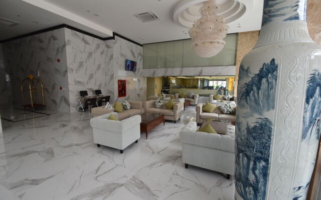 Golden Jomtien Beach Hotel