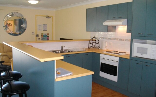 Sunset Towers,  Unit 9/25 Donald Street