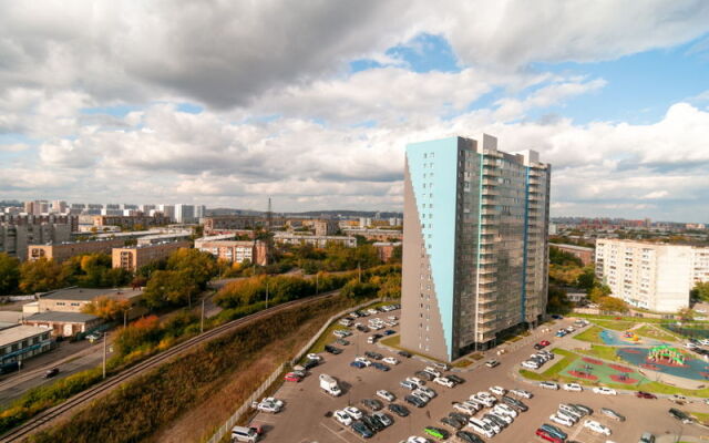 Apartments Home Day on the street Matrosova, 36