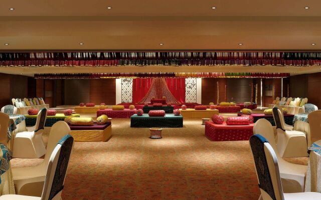 Grand Mercure Vadodara Surya Palace Hotel