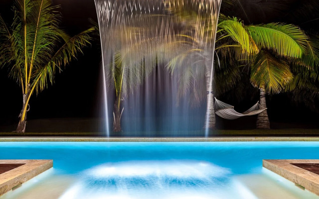 Luxury Villa Waterfall - Pool & BBQ