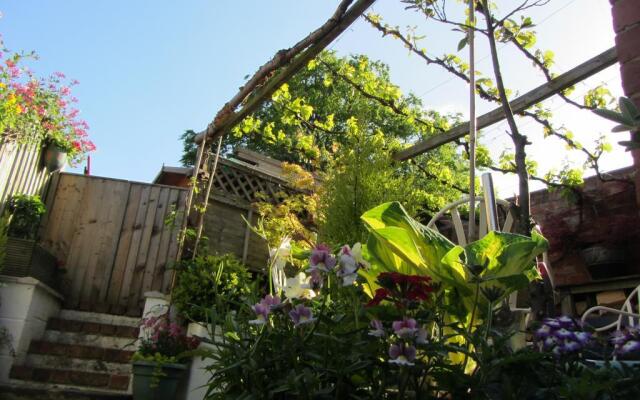 Treetops Guest House