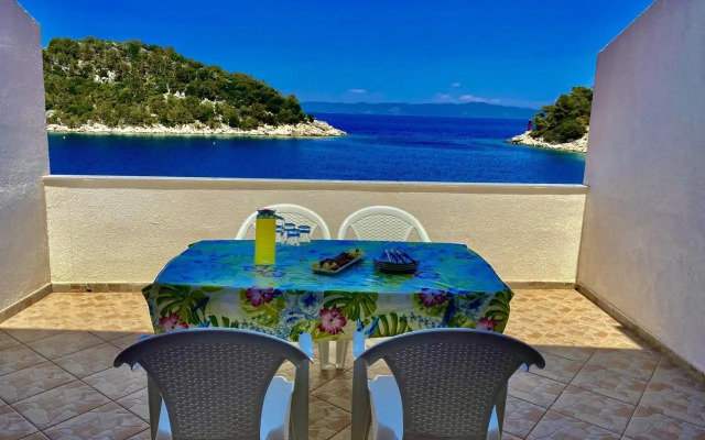 Apartments by the sea Zaklopatica, Lastovo - 8342