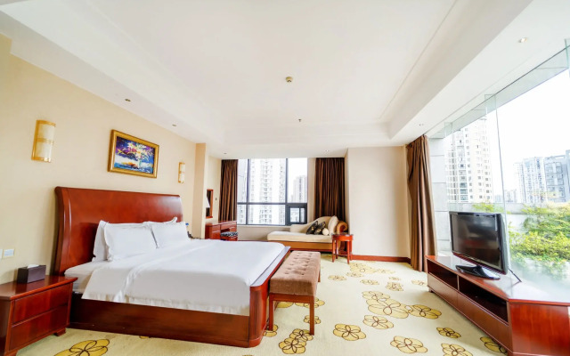 Ramada Plaza Chongqing West