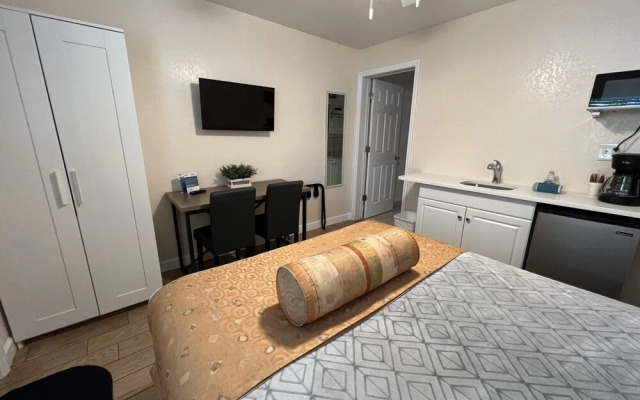 Beachside Resort Motel