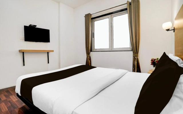 Super Townhouse PBG Mall Vashi
