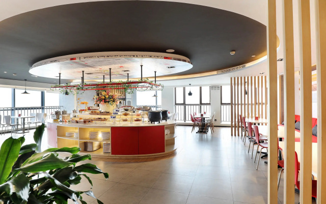 Ibis Dujiangyan Hotel