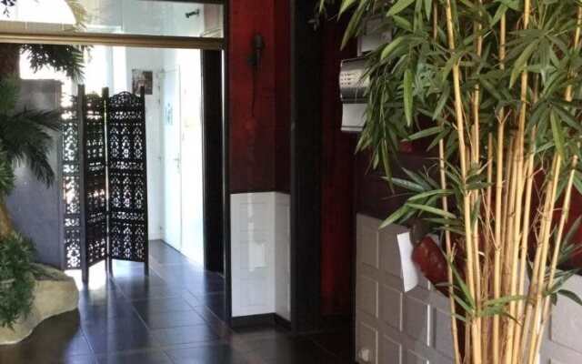 Queen Serenity Hotel